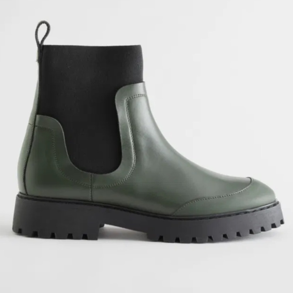 & Other Stories Women’s Olive Green Leather Lug Sole Chelsea Boots - Size 5